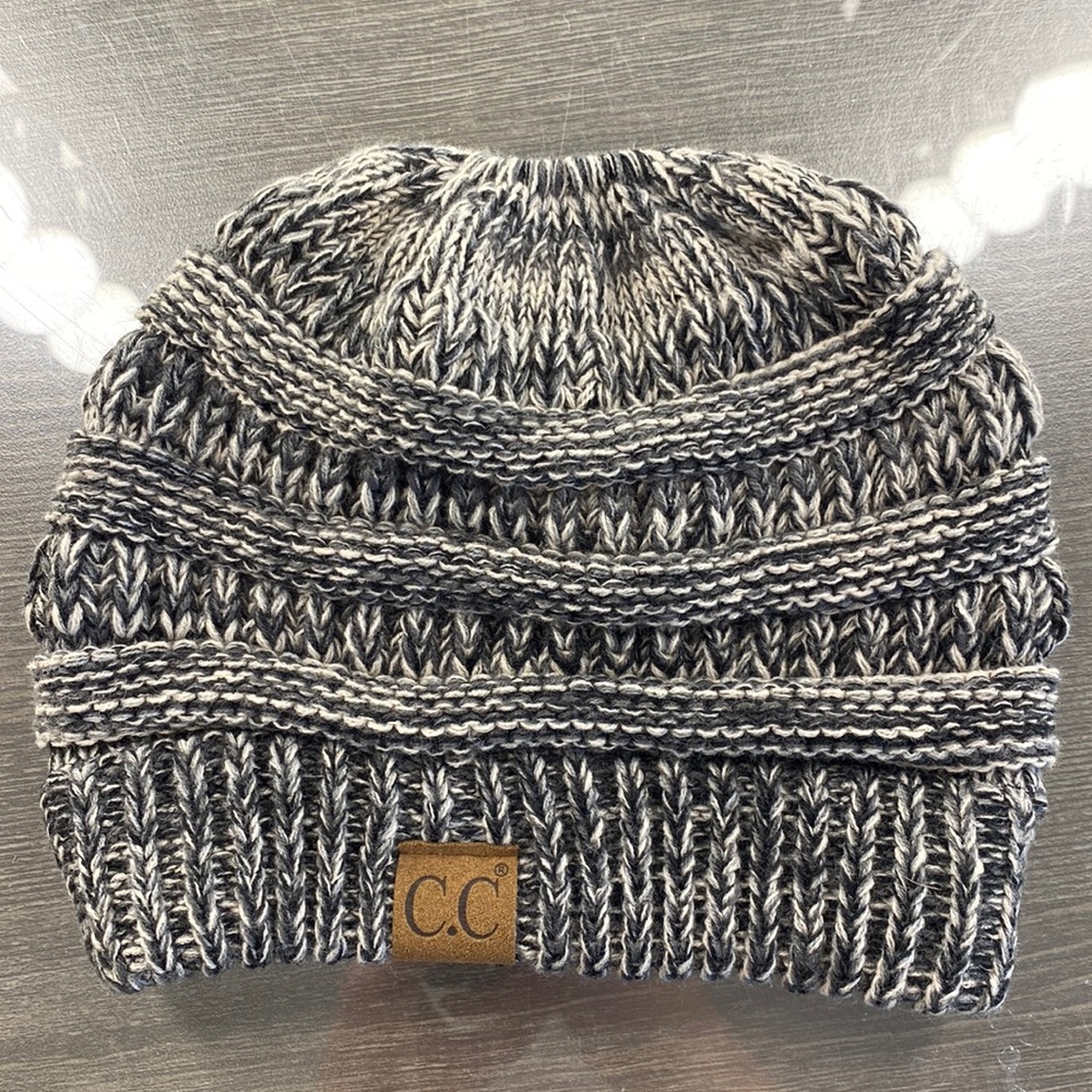 CC beanie with Ponytail hole-grey and white
